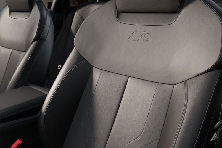 audi q3 40 tdi 193 qtro black ed 5dr s tronic [20" alloy] detail view